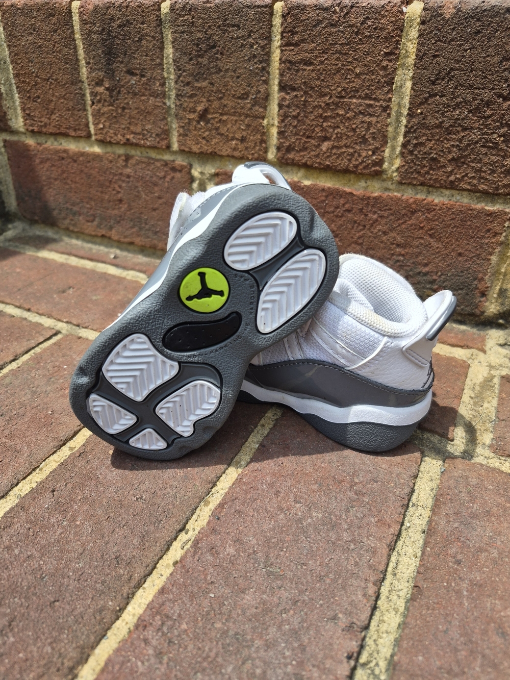 Jordan 6 Rings - Picture 5 of 6